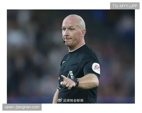 弗拉霍维奇如何突破顶级中卫的防守完成终结